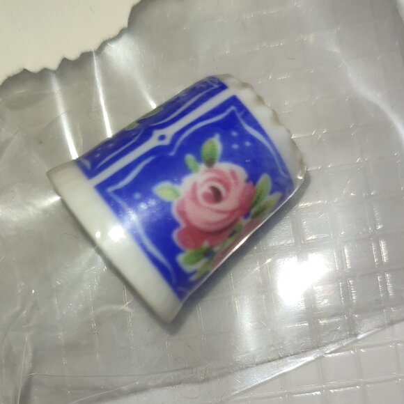 Thimble Pink Roses Porcelain KPM Krister Germany Collectible Vintage Sewing - Picture 1 of 6